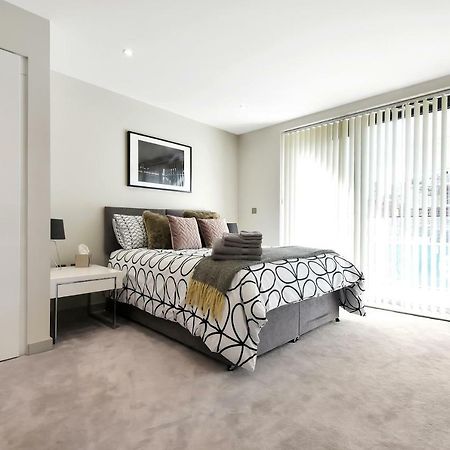 Esquire Apartments Ealing Londýn Exteriér fotografie